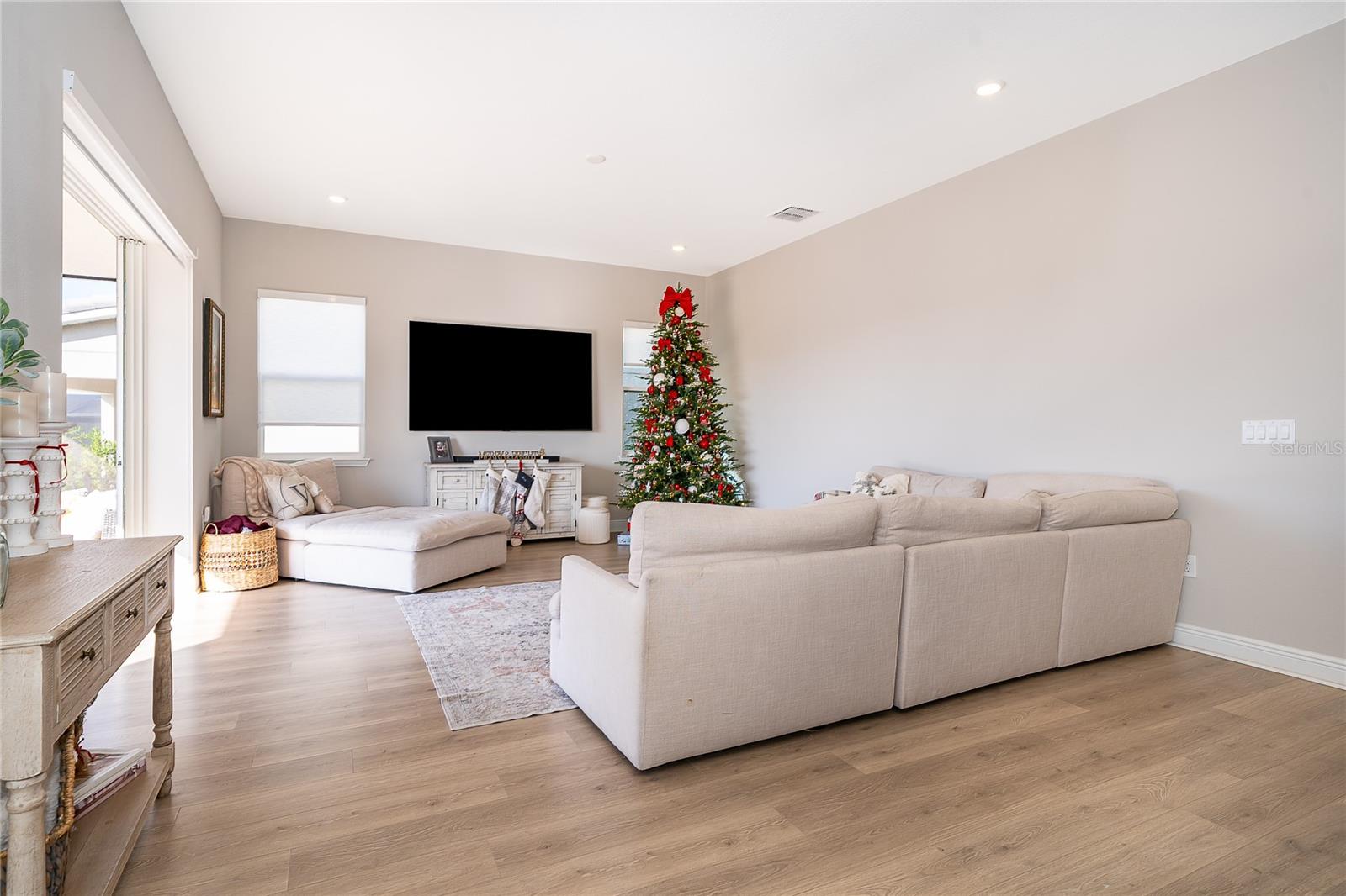 BELLA COLLINA WEST SUB - Residential