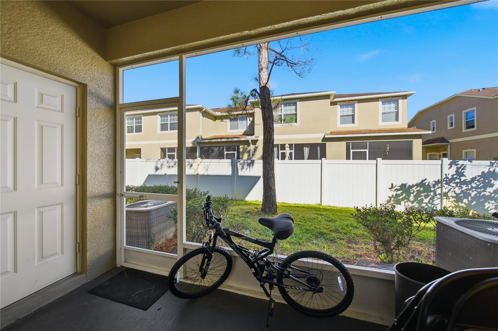 MEADOW POINTE 3 PRCL CC - Residential Lease