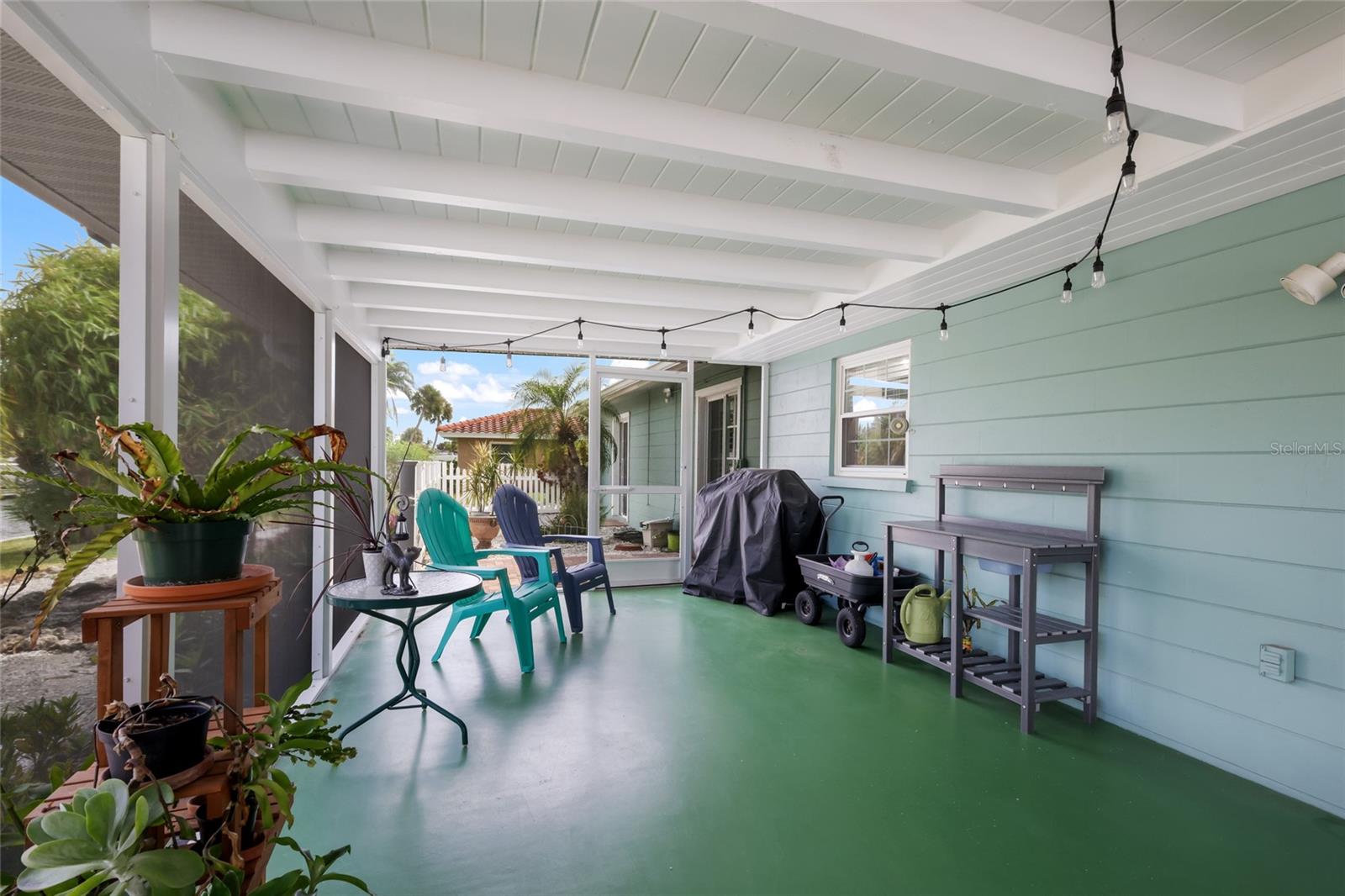 CORAL SHORES - Residential