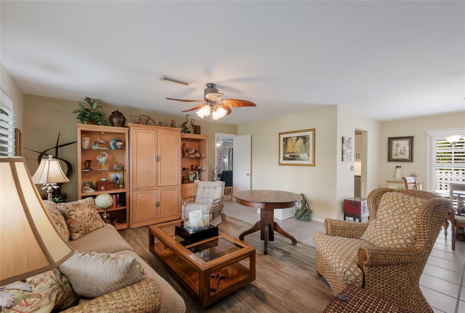 CORAL SHORES - Residential