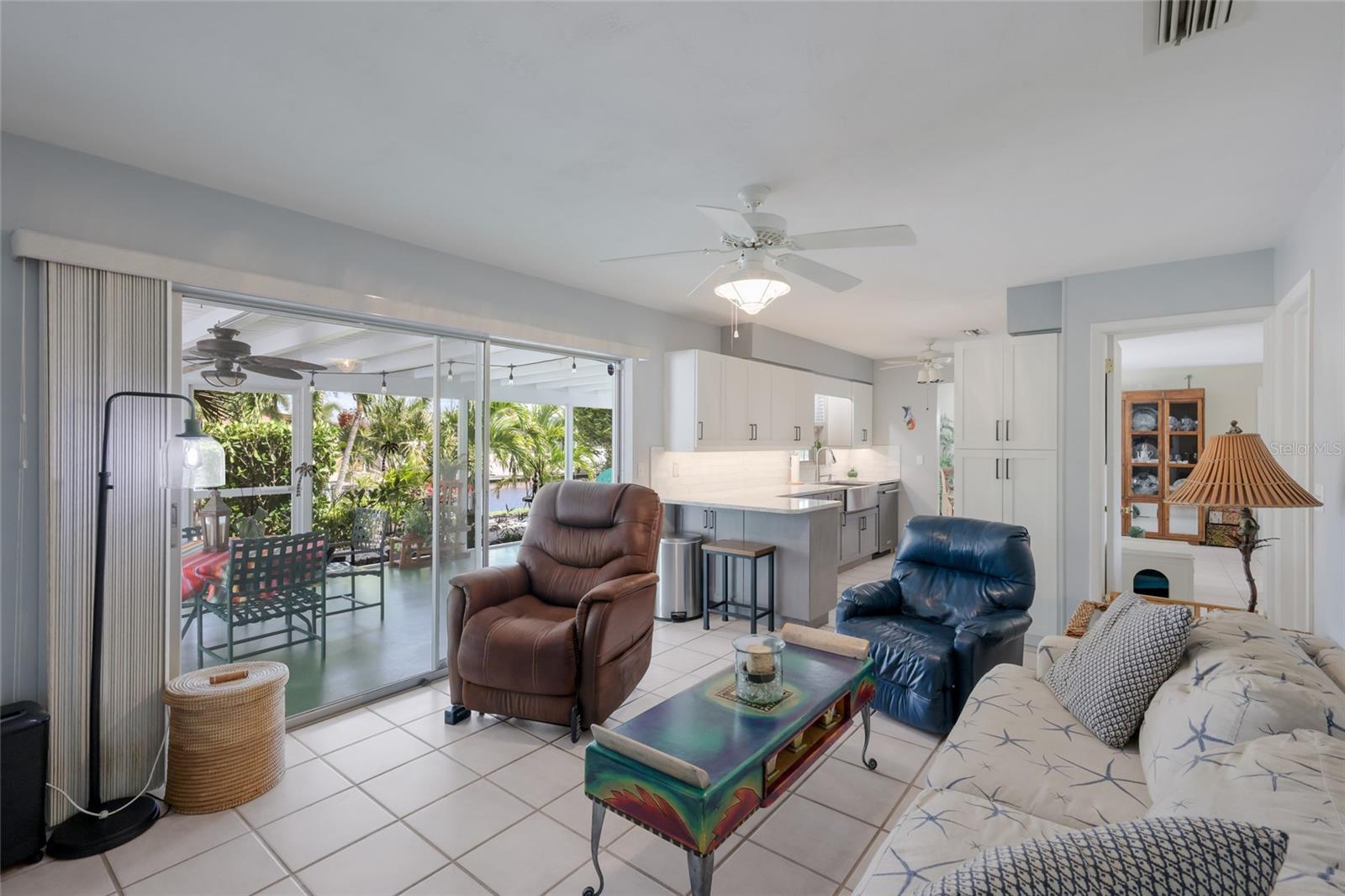 CORAL SHORES - Residential