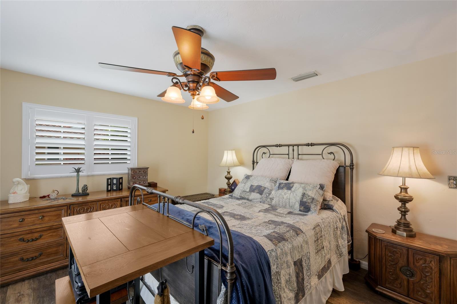 CORAL SHORES - Residential