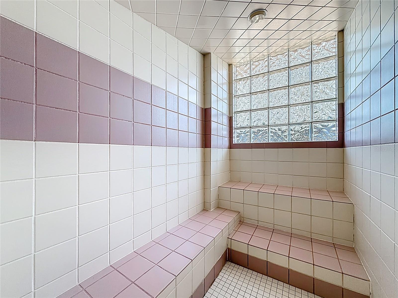 ULTIMAR TWO CONDO - Residential