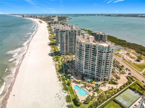 Photo of 1540 Gulf Boulevard #304, Clearwater Beach, FL 33767 (MLS # TB8500388)