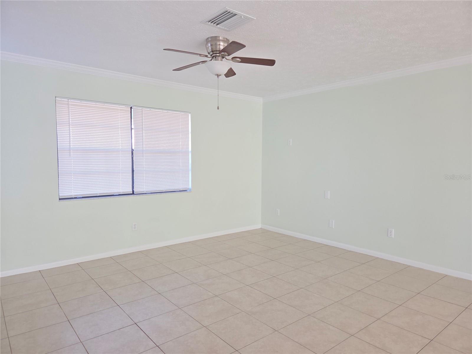 MEADOWBROOK ESTATES - Residential Lease