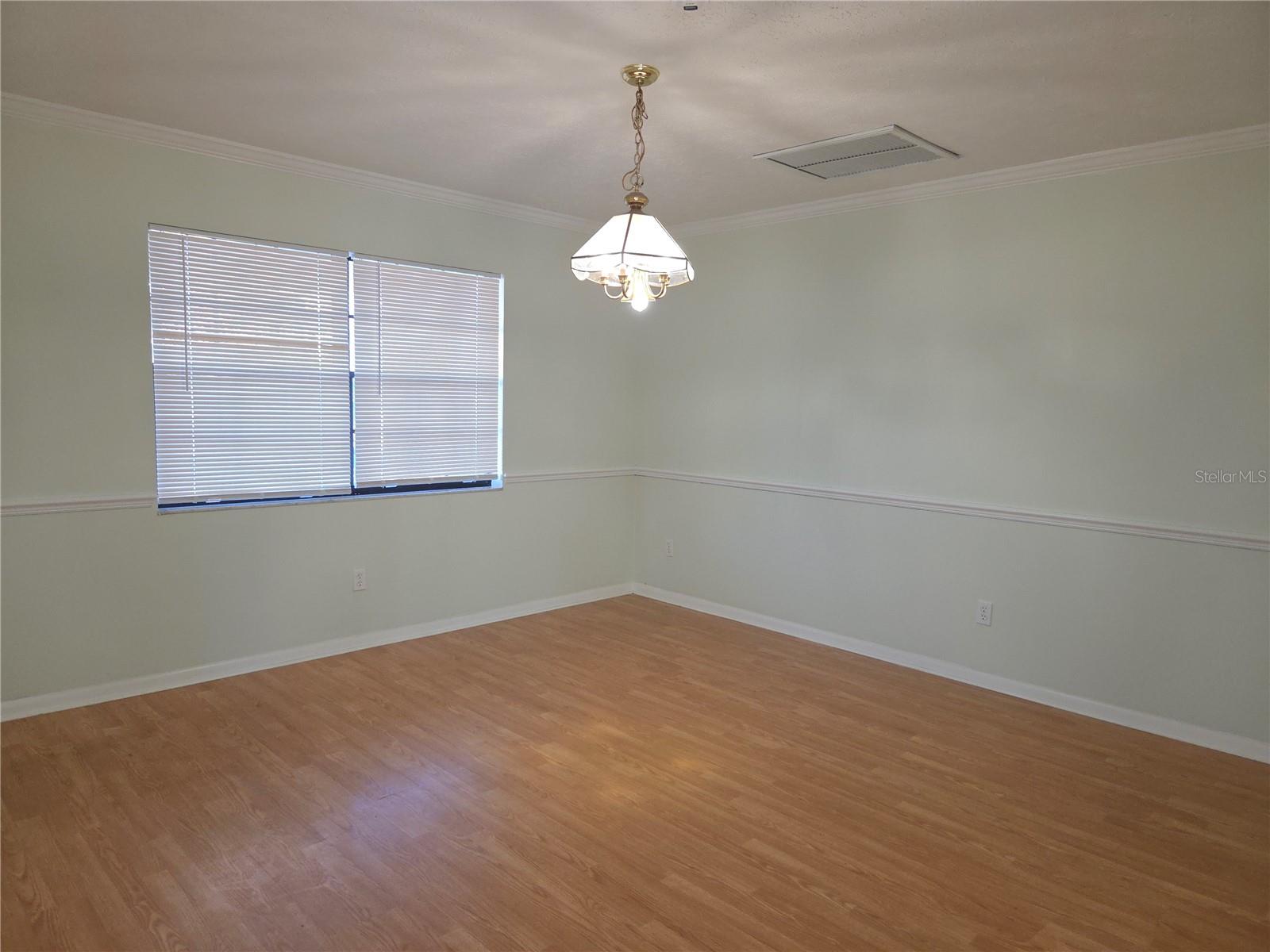 MEADOWBROOK ESTATES - Residential Lease