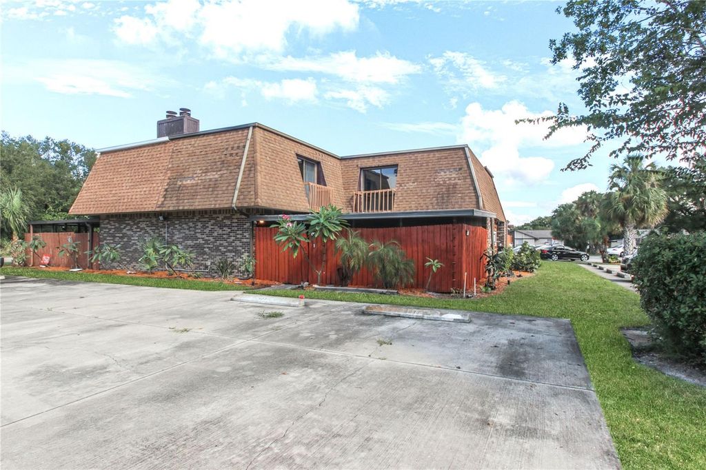 Photo of 401 Terrace Court, Sanford, FL 32773 (MLS # O6370383)