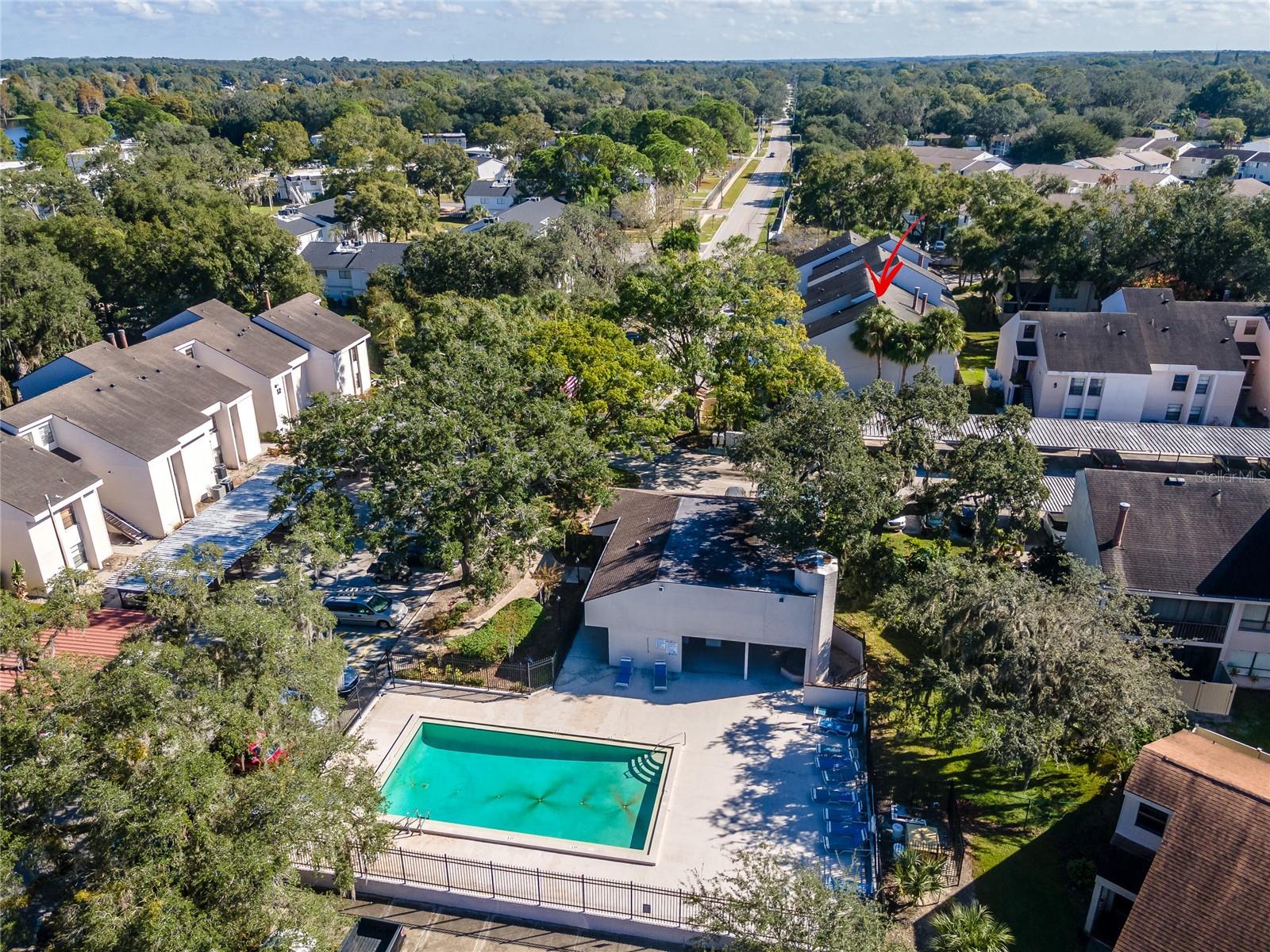 RIVER OAKS CONDO I - Residential