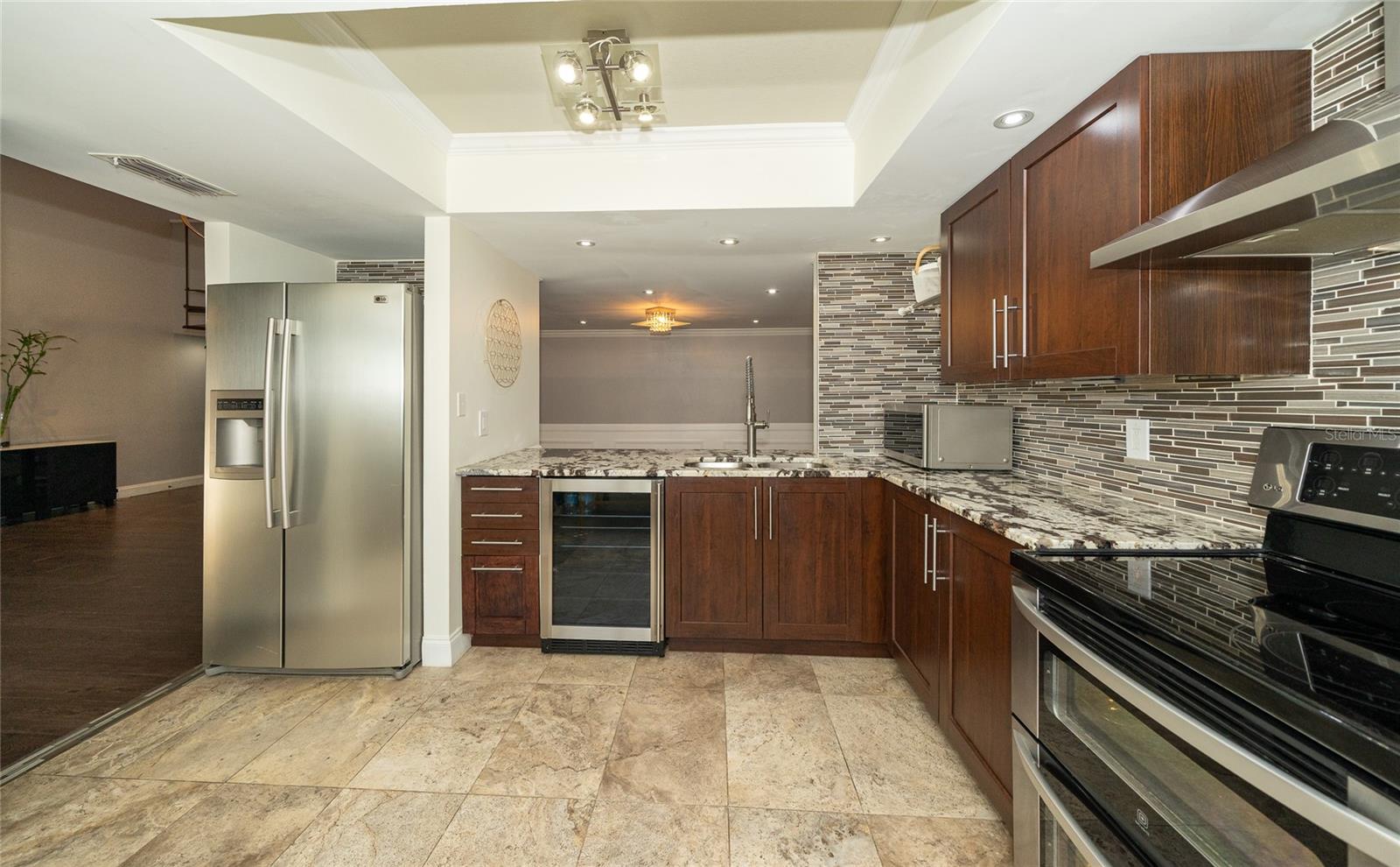 RIVER OAKS CONDO I - Residential