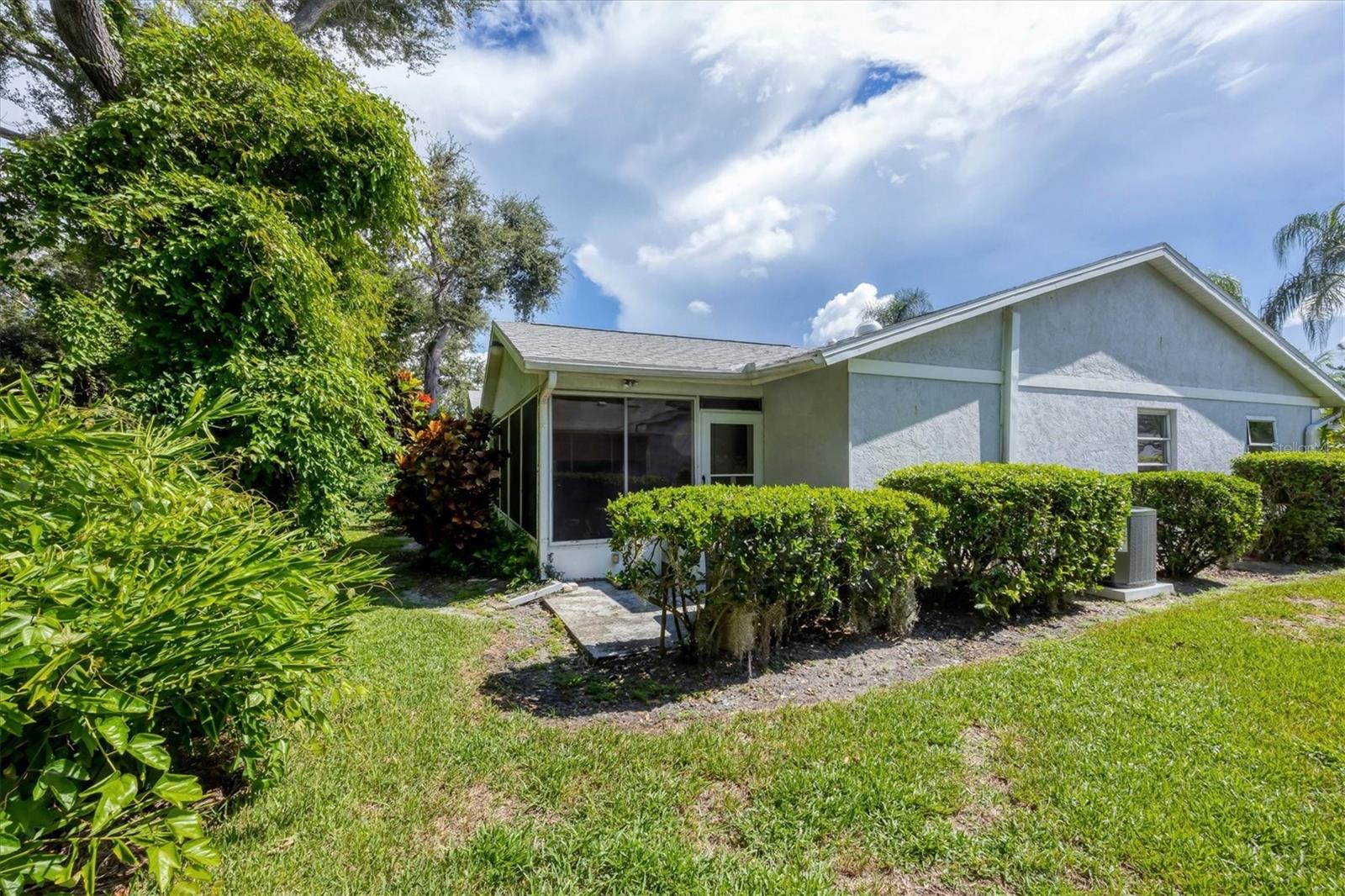 CEDAR CREEK - Residential