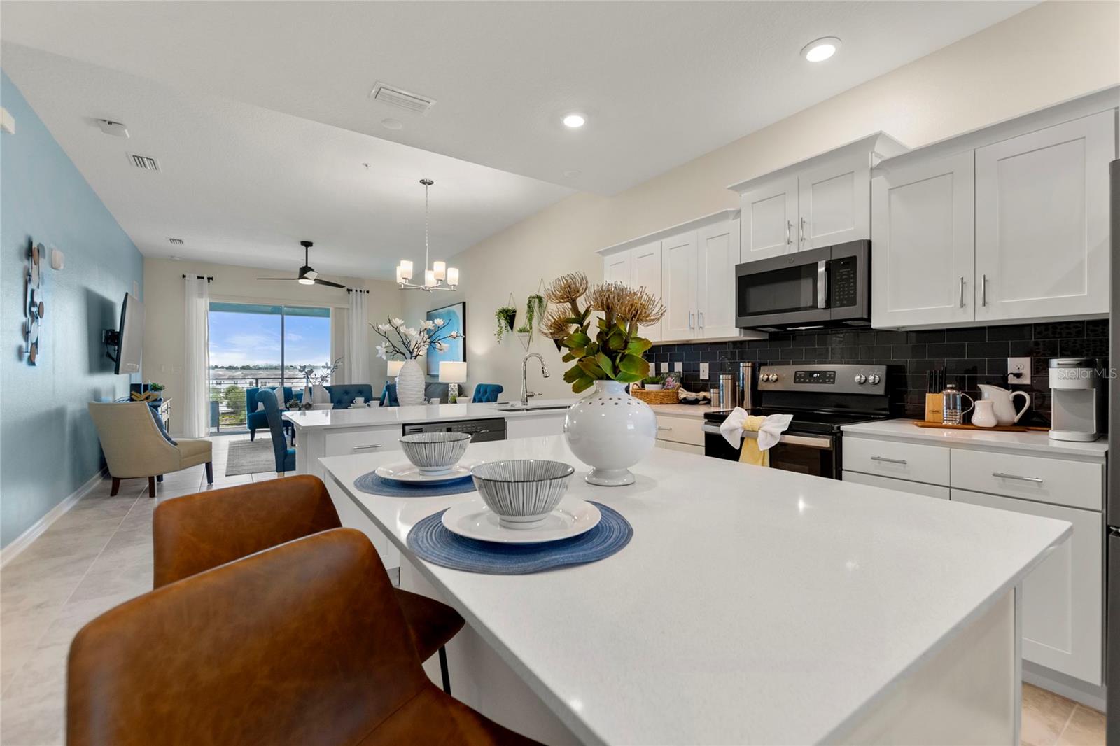 3141 PARADOX CIRCLE 404