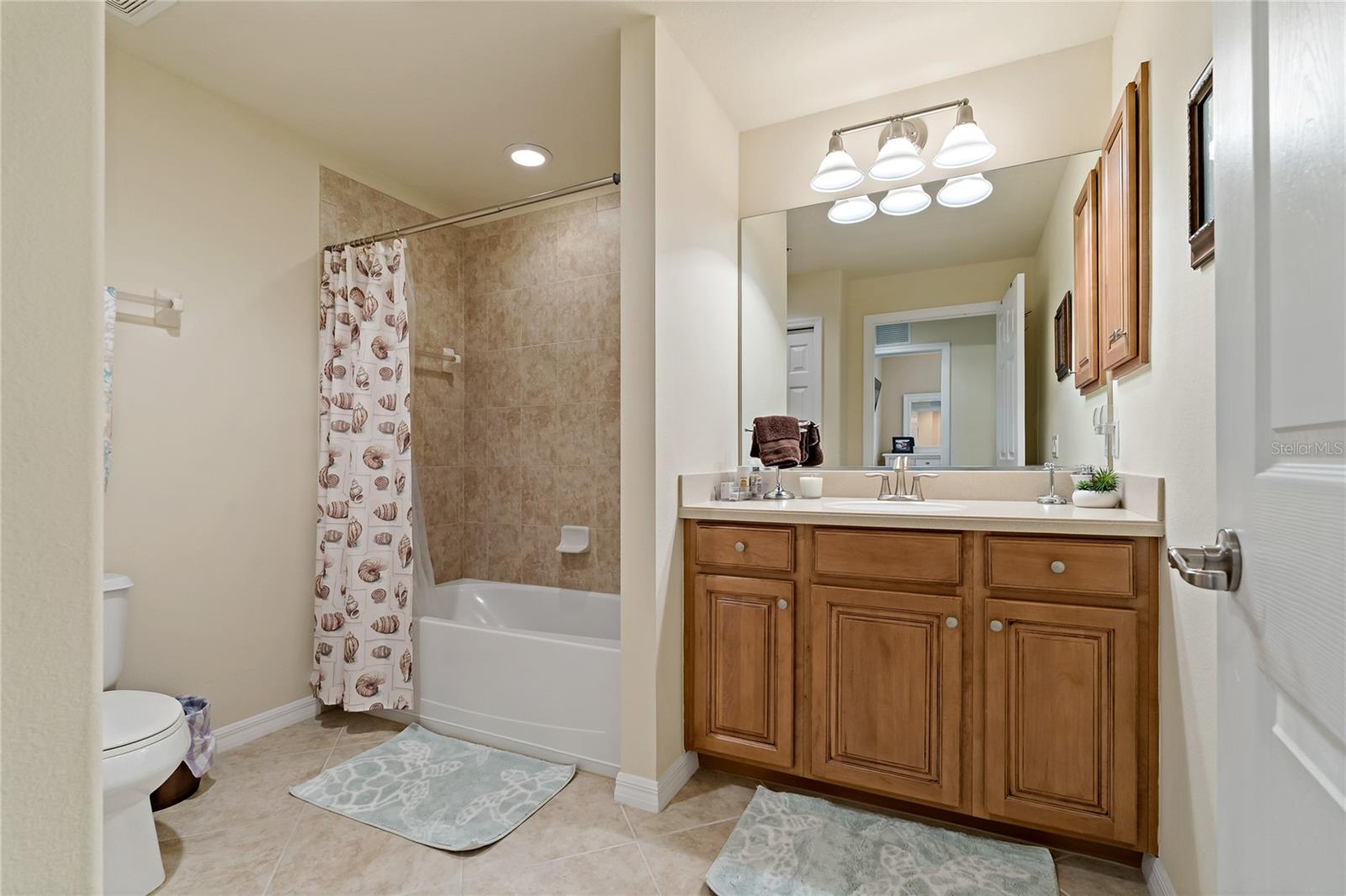 COACH HOMES I AT RIVER STRAND 2195/5517 - Residential Lease