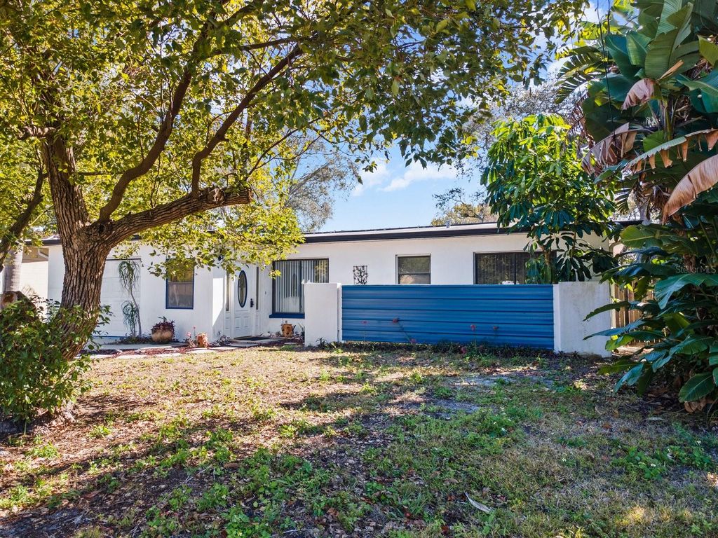 Photo of 420 Crosswinds Drive, Palm Harbor, FL 34683 (MLS # TB8476693)