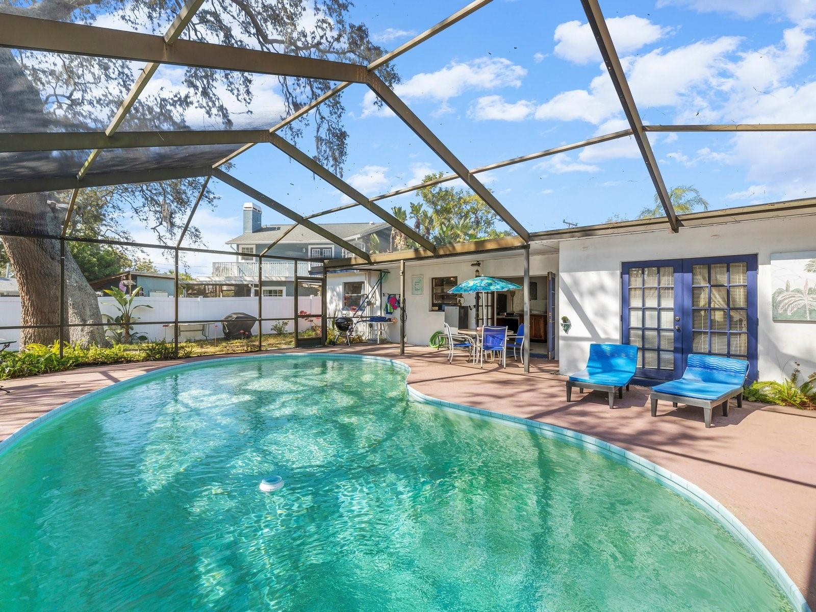 BAYWOOD VILLAGE SEC 2 - Residential