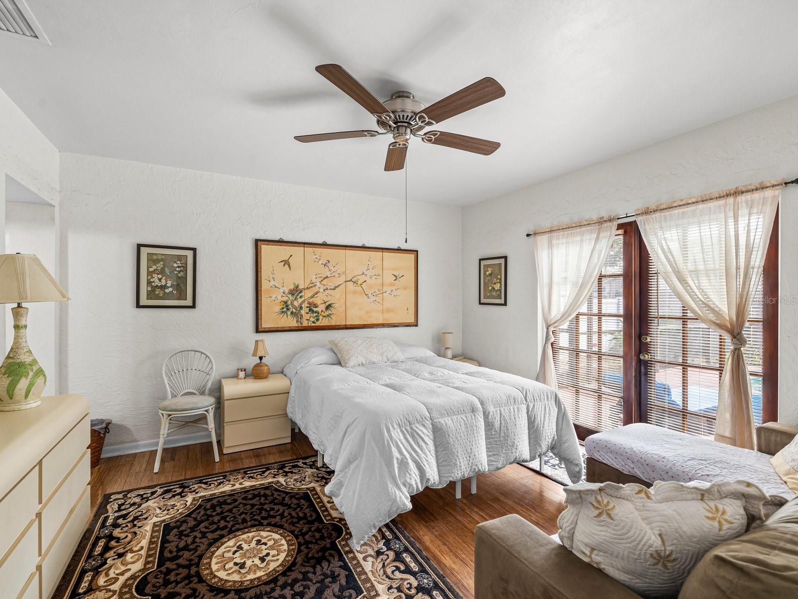 BAYWOOD VILLAGE SEC 2 - Residential