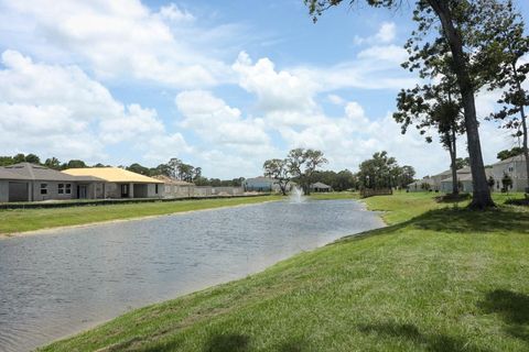 A home in EDGEWATER