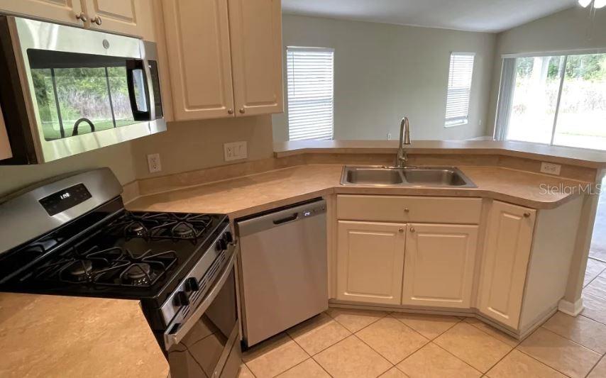 COVERED BRIDGE ESTATES PH 6A&6B - Residential Lease