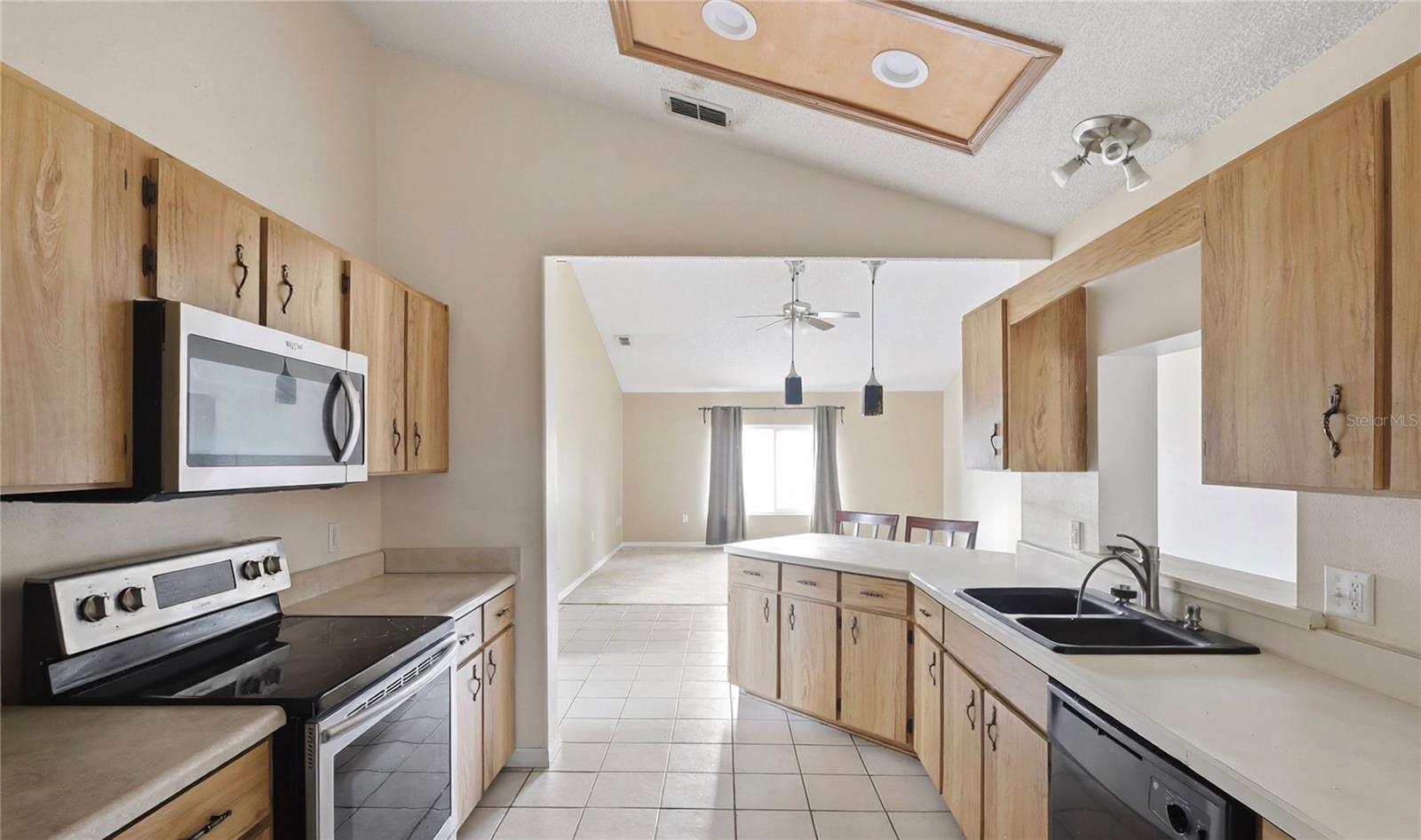 DELTONA LAKES UNIT 73 - Residential