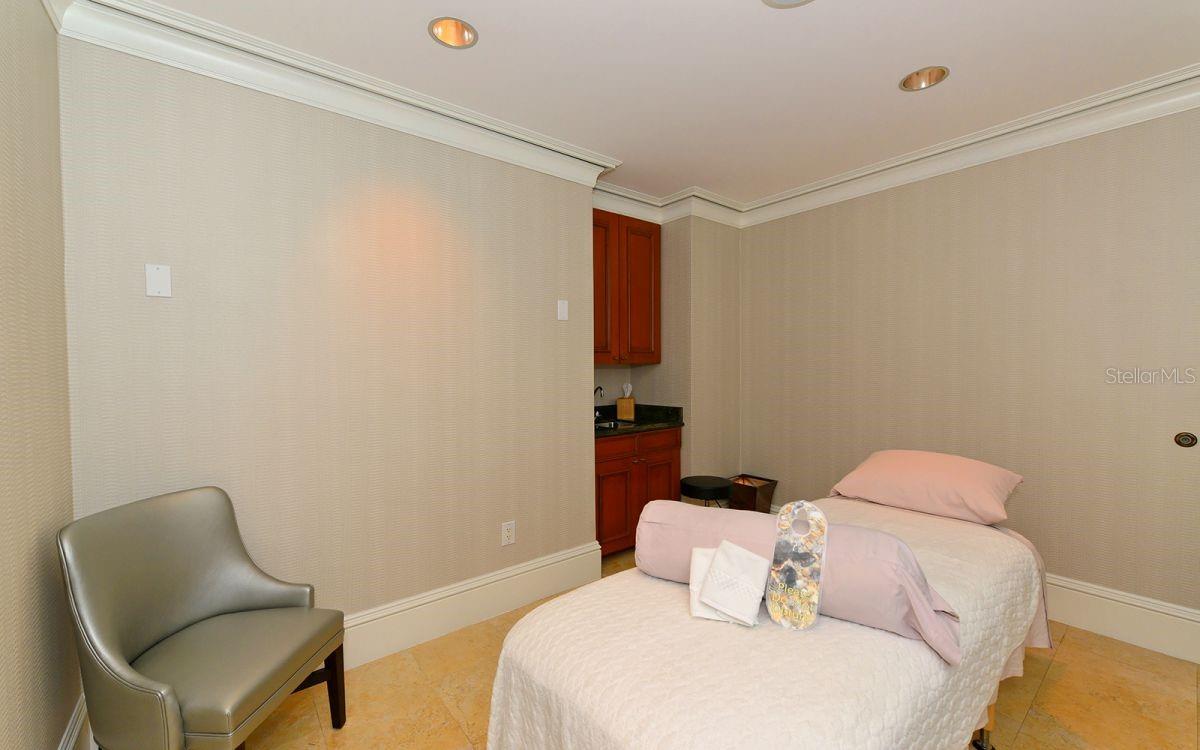 THE BEACH RESIDENCES - Residential