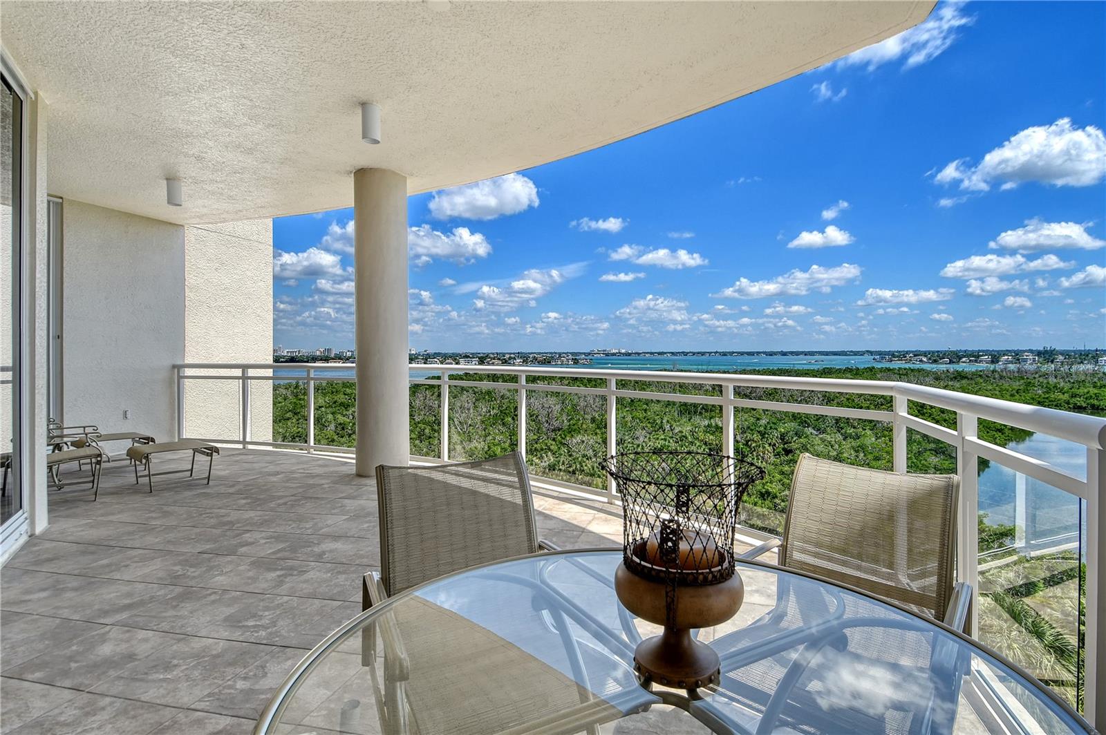 THE BEACH RESIDENCES - Residential