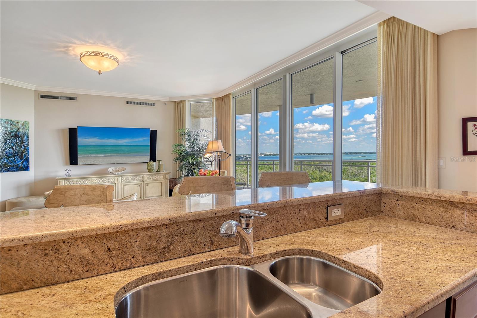 THE BEACH RESIDENCES - Residential