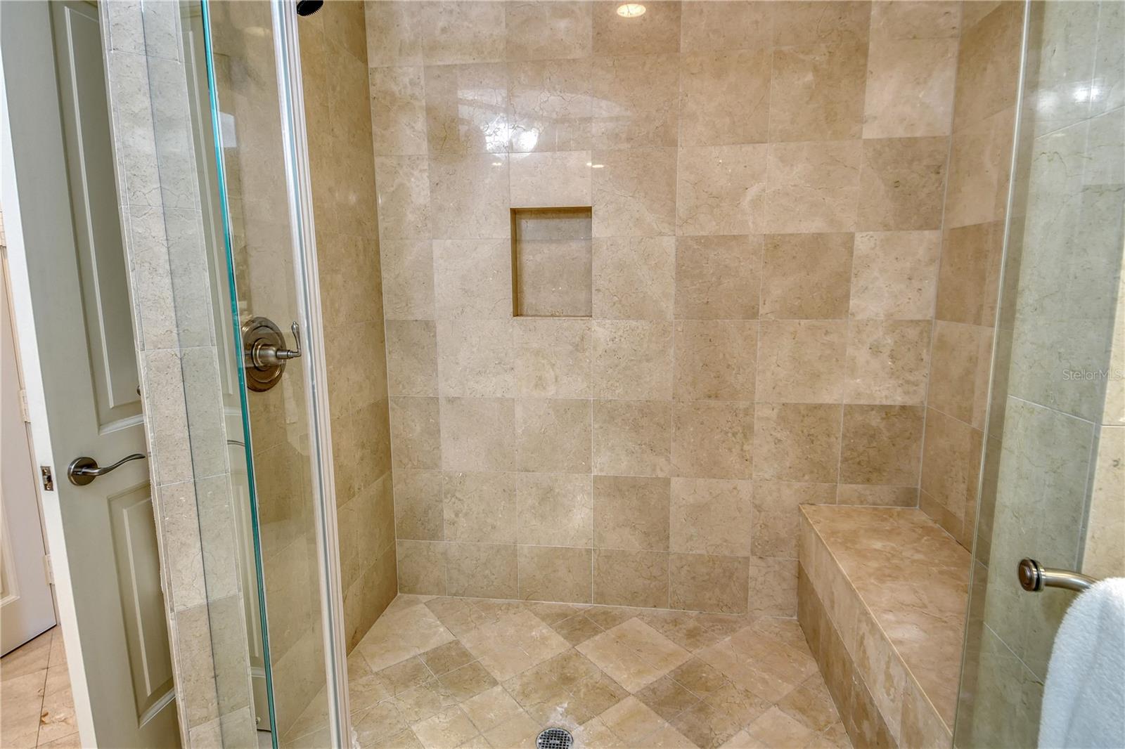 THE BEACH RESIDENCES - Residential