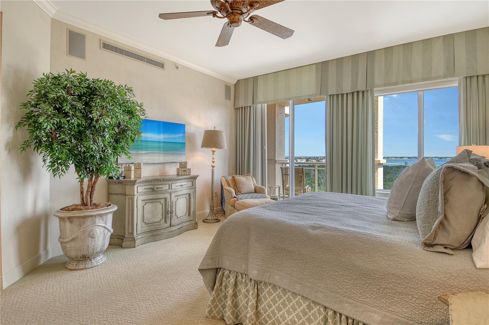 THE BEACH RESIDENCES - Residential