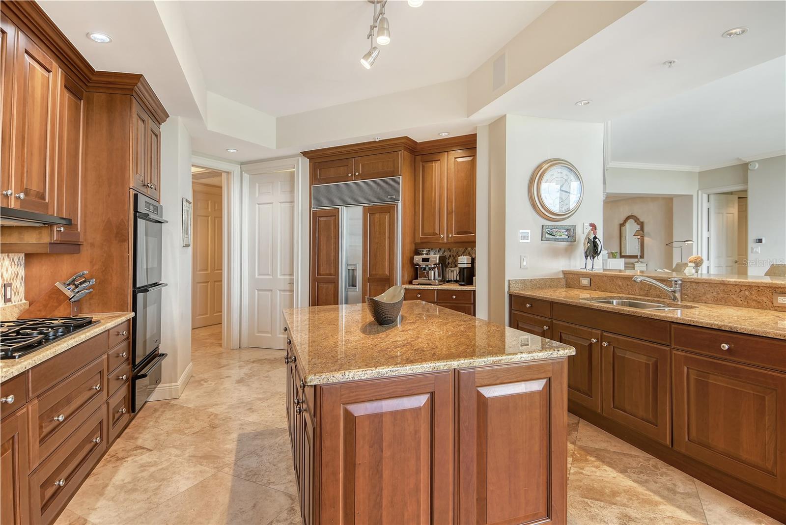 THE BEACH RESIDENCES - Residential