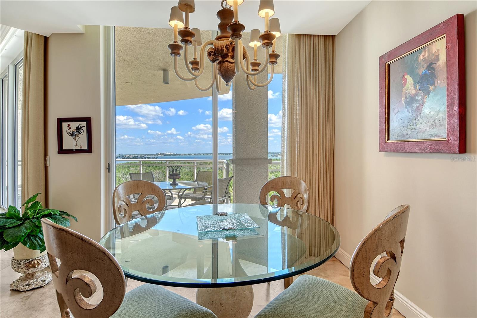 THE BEACH RESIDENCES - Residential