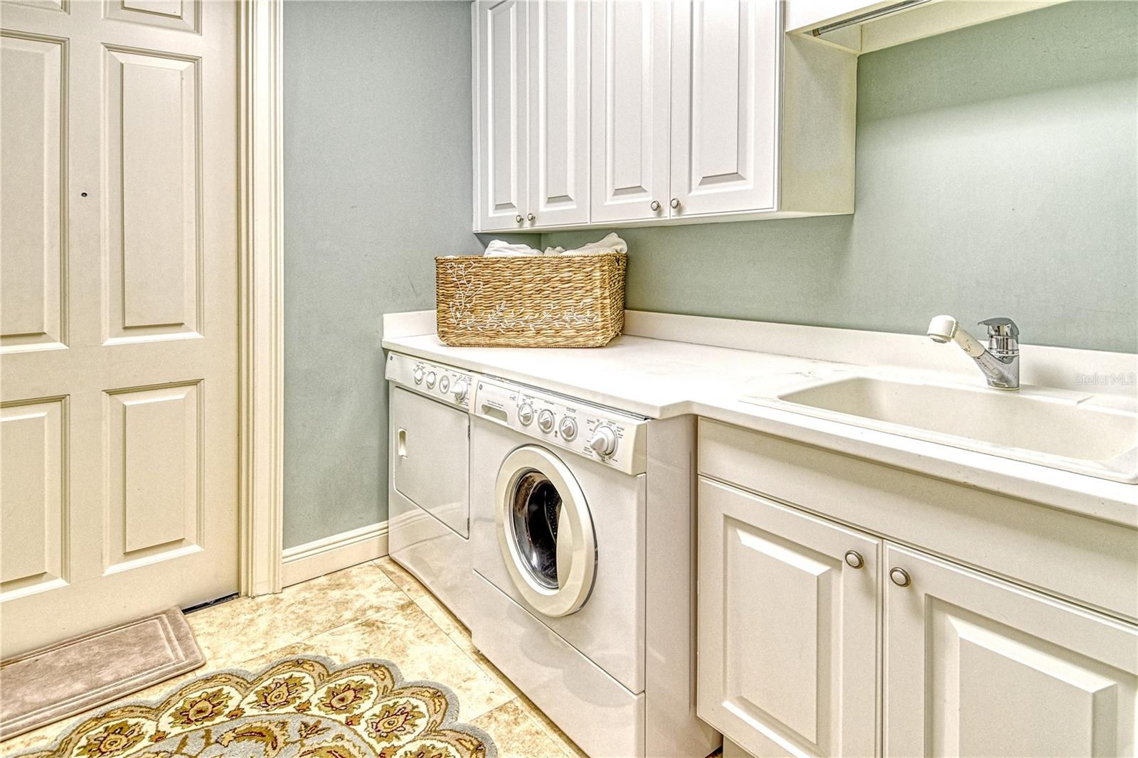 THE BEACH RESIDENCES - Residential