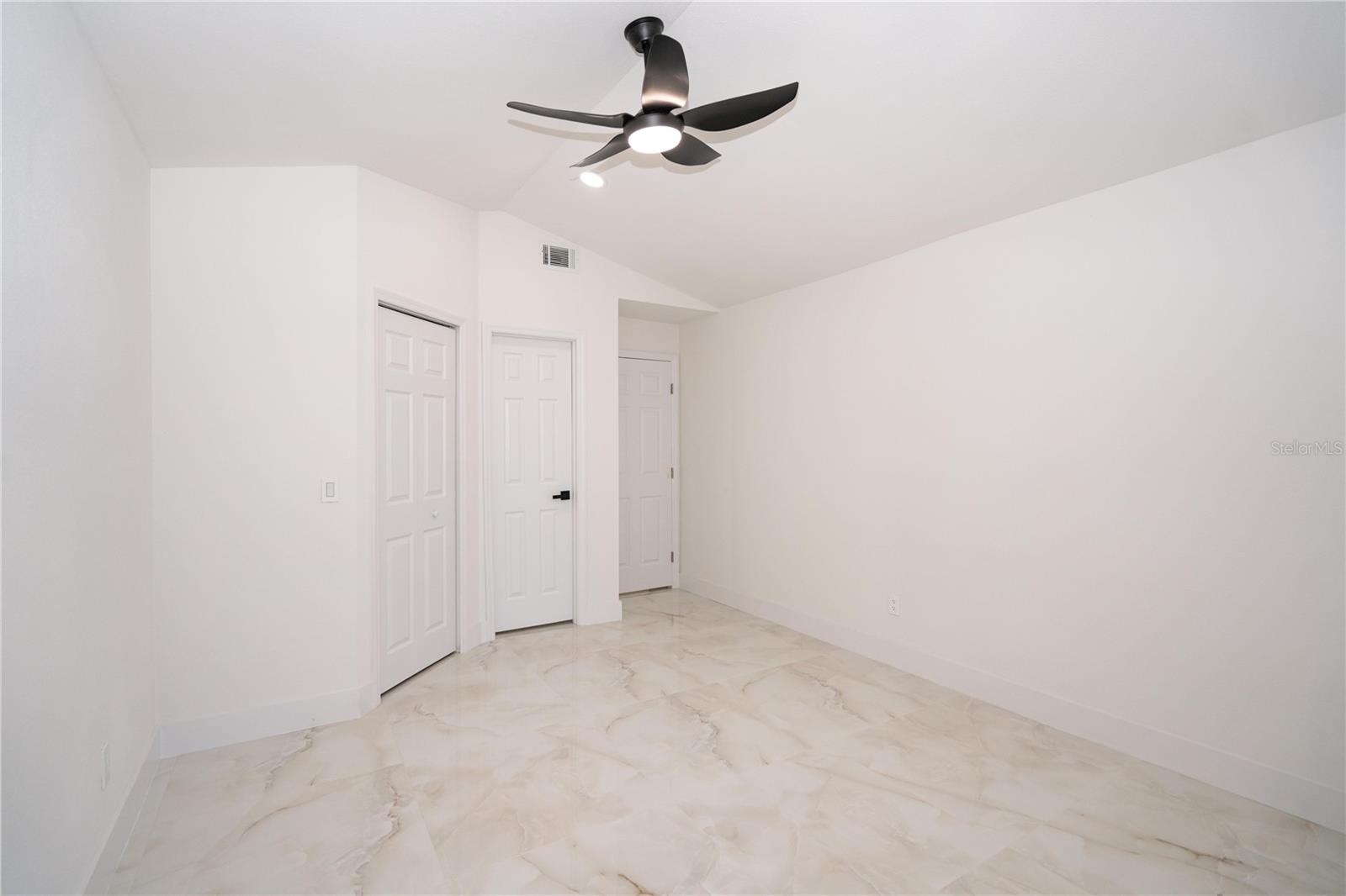 WALDEN LAKE UNIT 30 PH 1 SE - Residential Lease