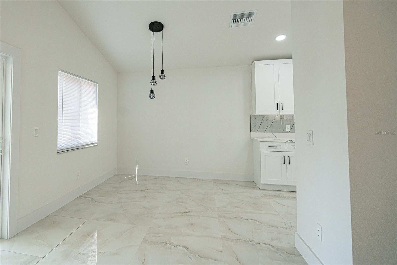 WALDEN LAKE UNIT 30 PH 1 SE - Residential Lease