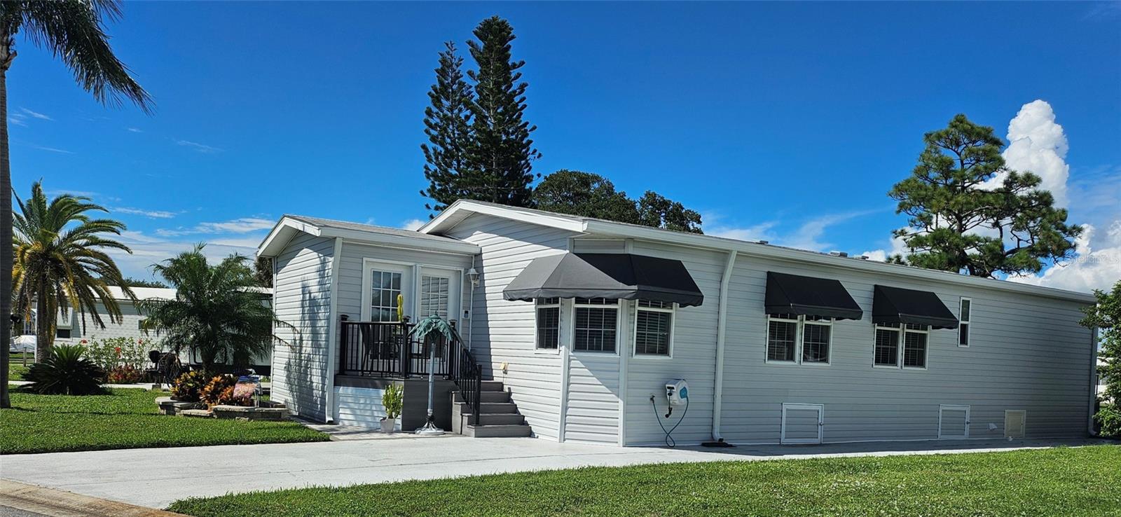 171 CROWN POINT DRIVE