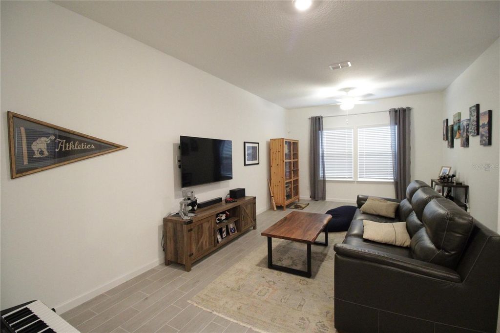 Photo of 729 NW 126th Terrace, Newberry, FL 32669 (MLS # GC538255)