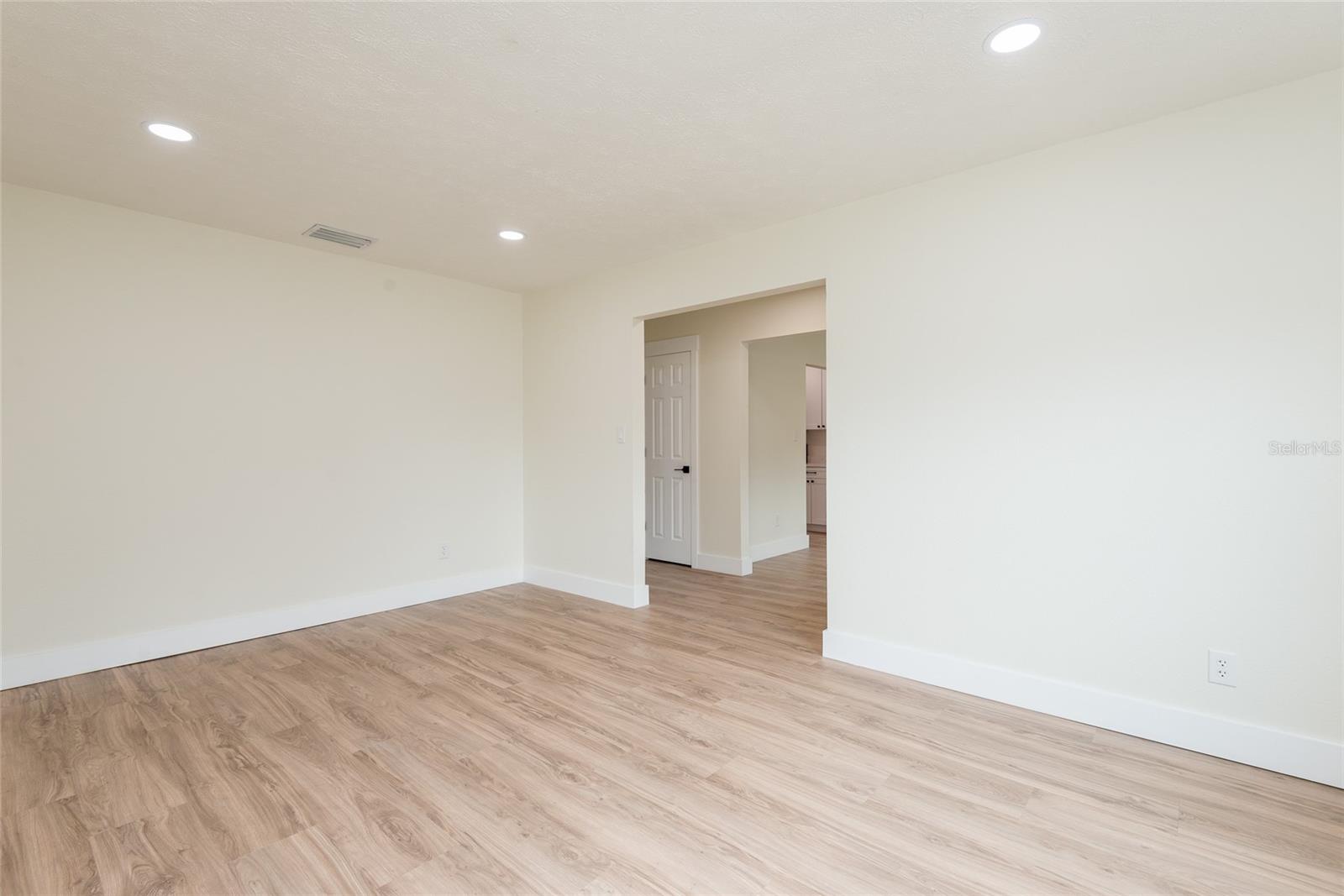 TANGELO SUB - Residential