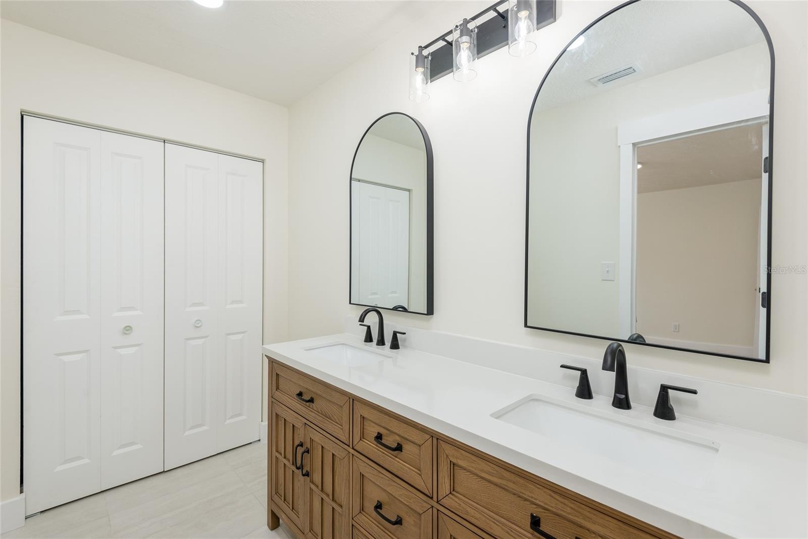 TANGELO SUB - Residential