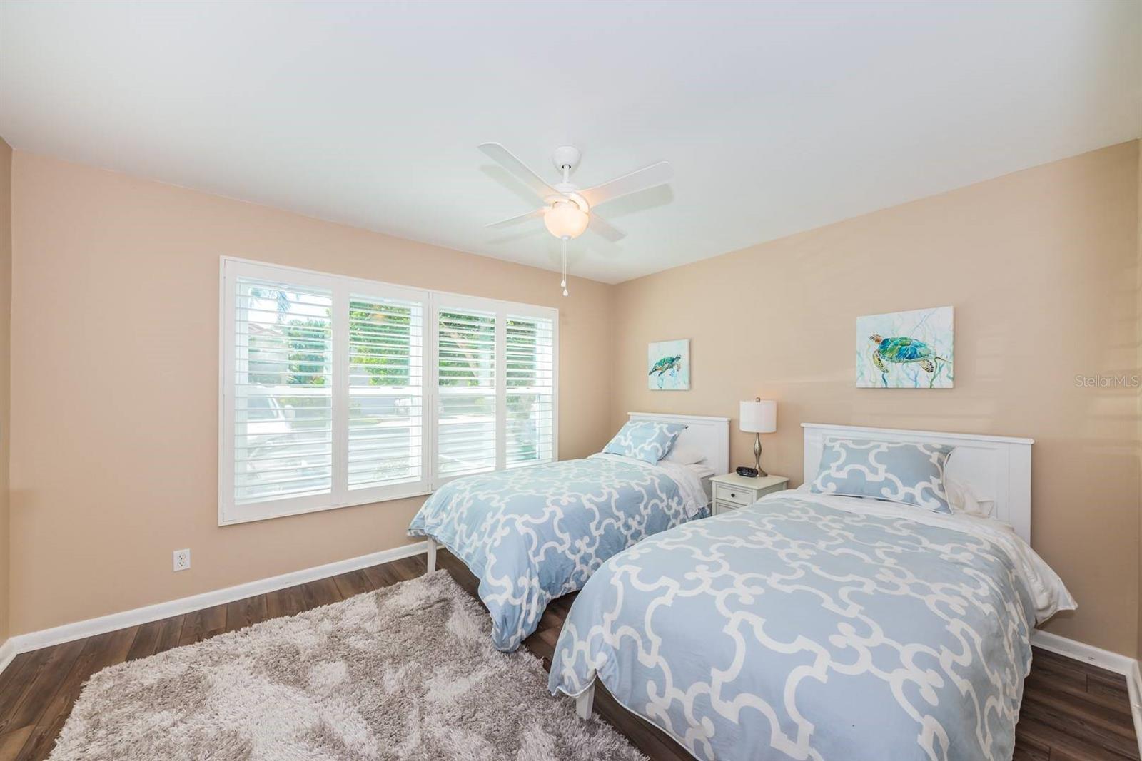 VISTA VERDE NORTH CONDO - Residential Lease