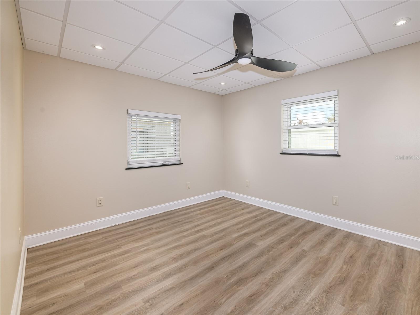 SUBURBAN CLUB ESTATES - Residential Lease