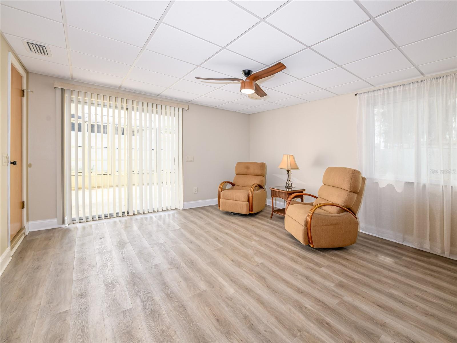 SUBURBAN CLUB ESTATES - Residential Lease