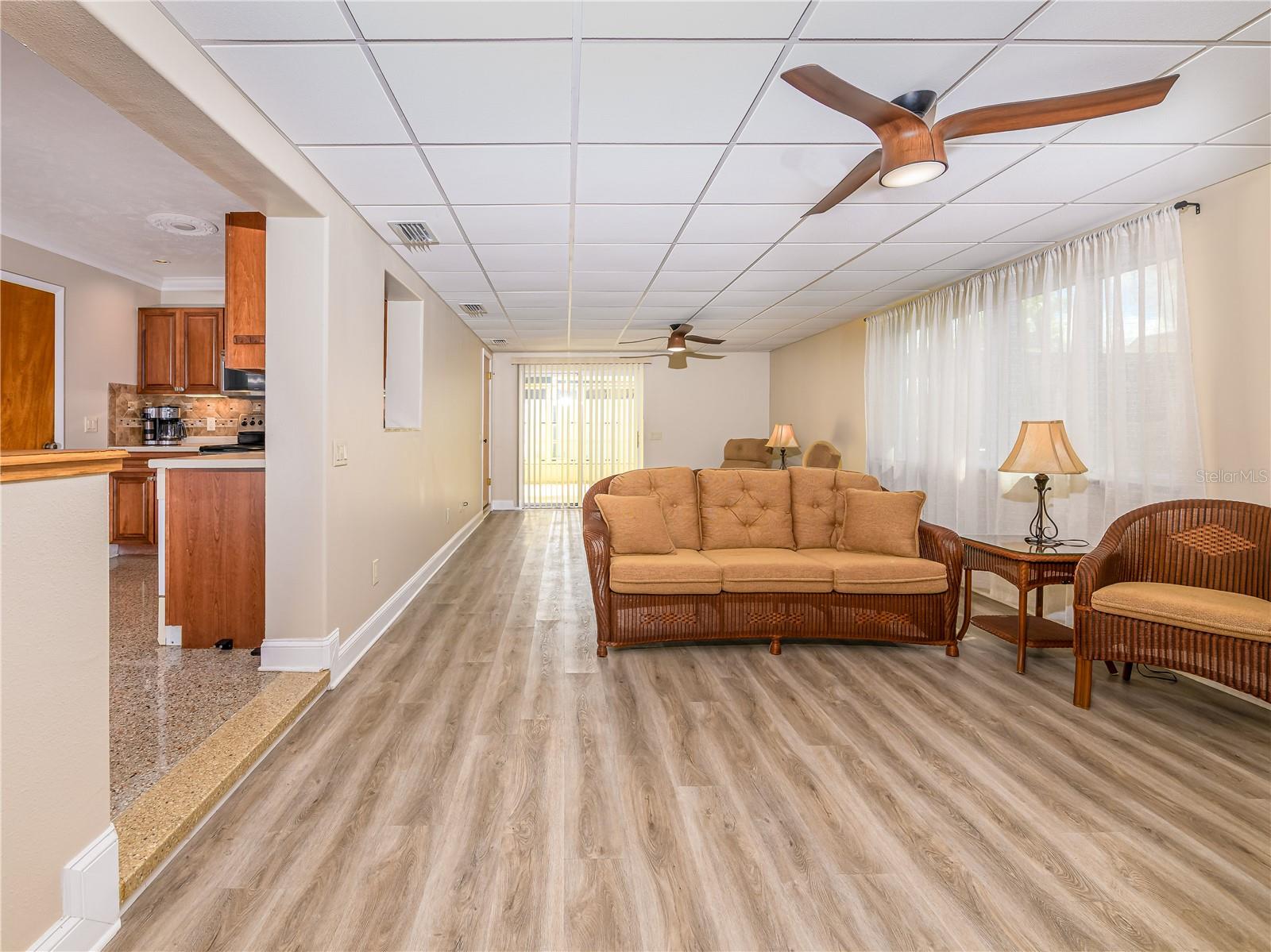 SUBURBAN CLUB ESTATES - Residential Lease