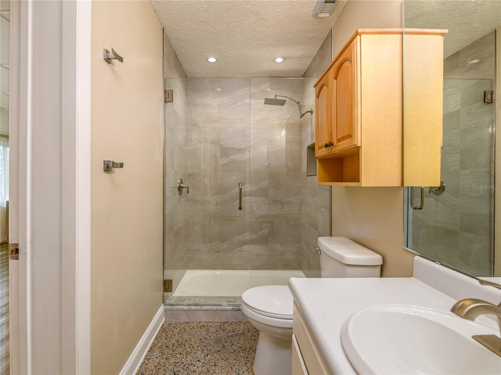 SUBURBAN CLUB ESTATES - Residential Lease