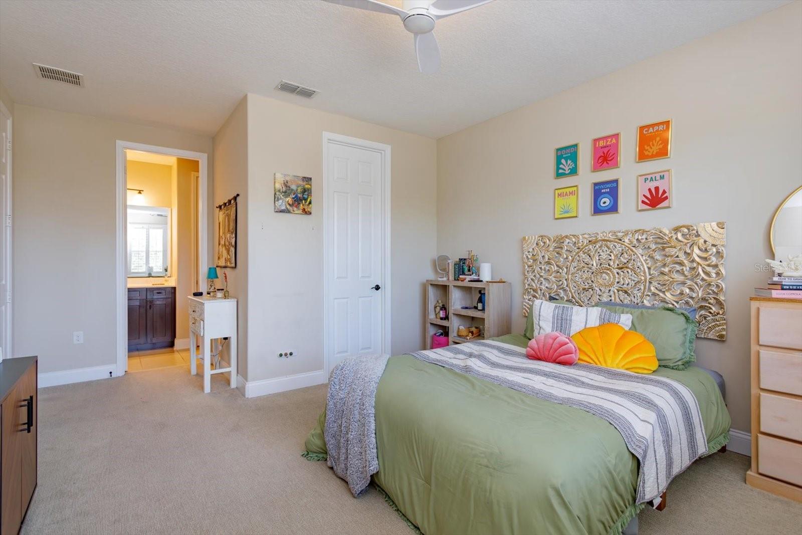 FOSTERS GROVE AT OVIEDO - Residential