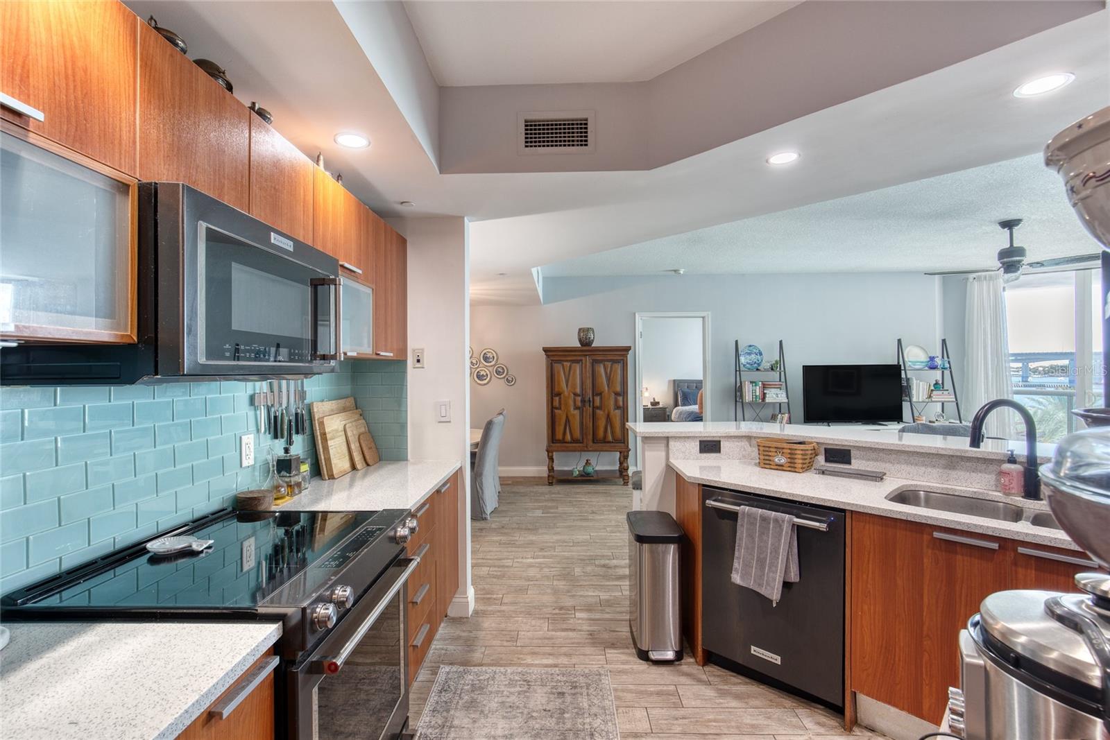 MARINA GRANDE HALIFAX 01 - Residential