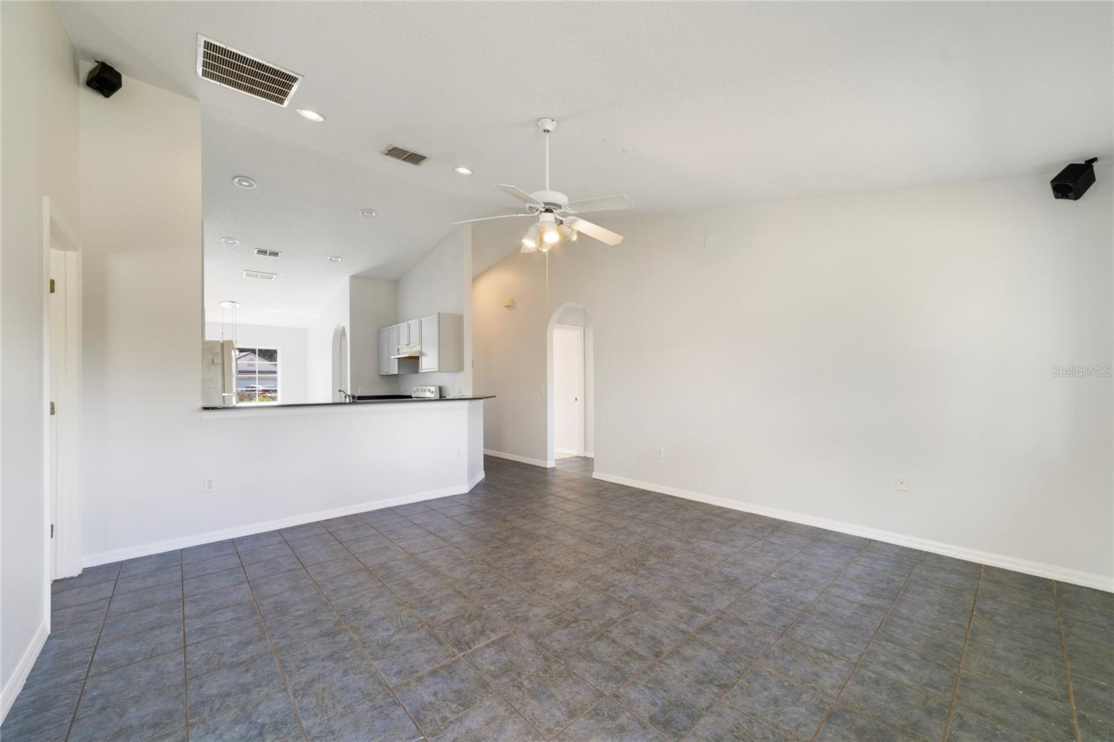 PARADISE WOODS PH 02 - Residential