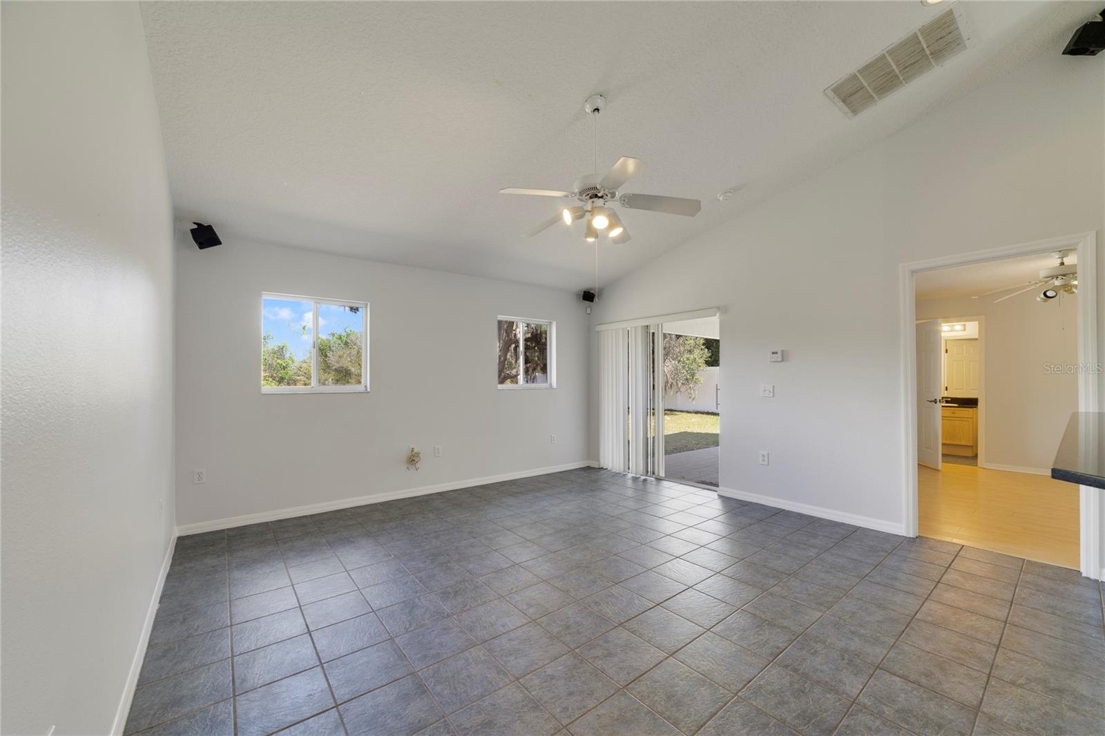 PARADISE WOODS PH 02 - Residential