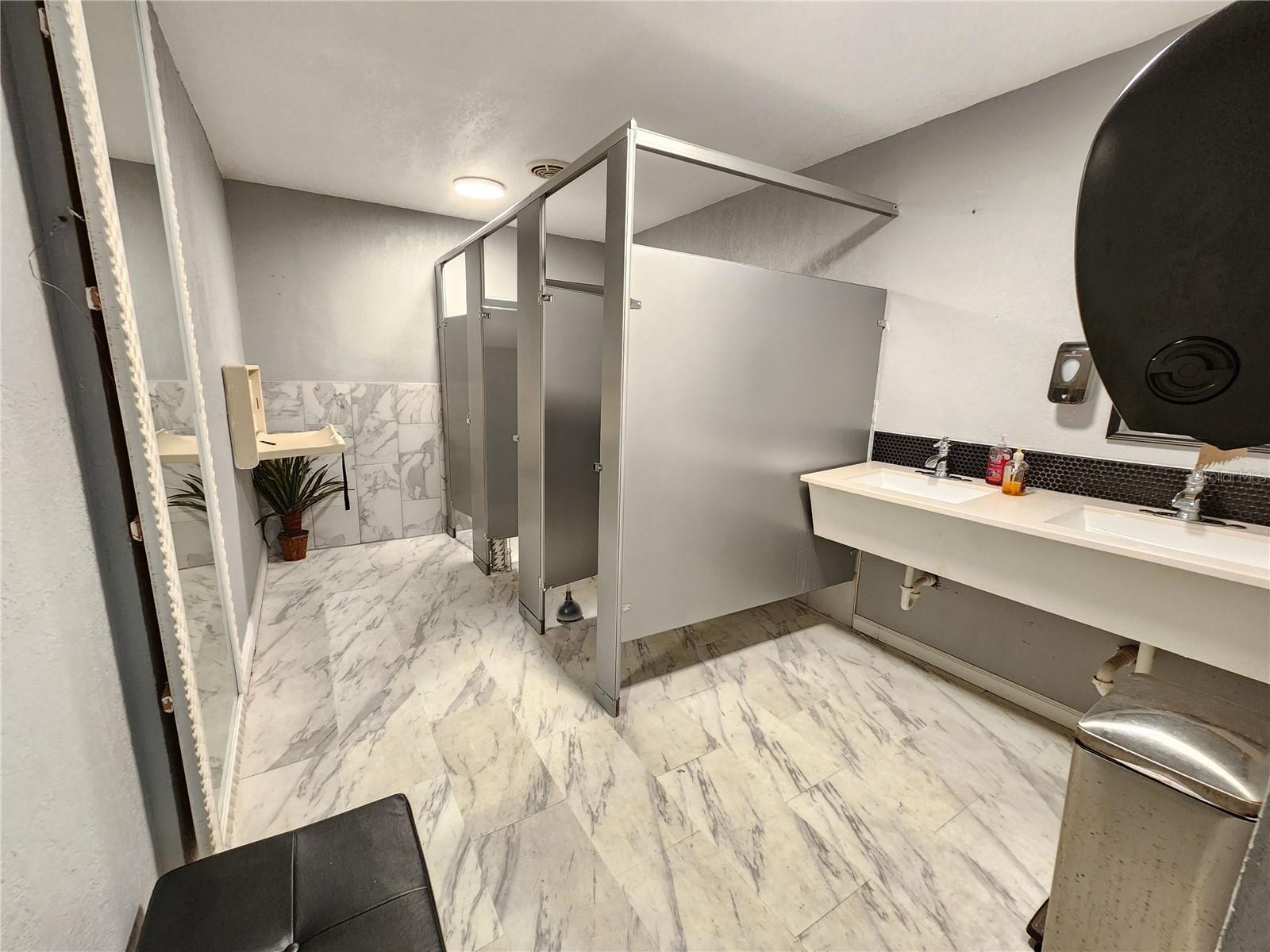 EDINA GARDEN OF EDEN - Commercial Sale