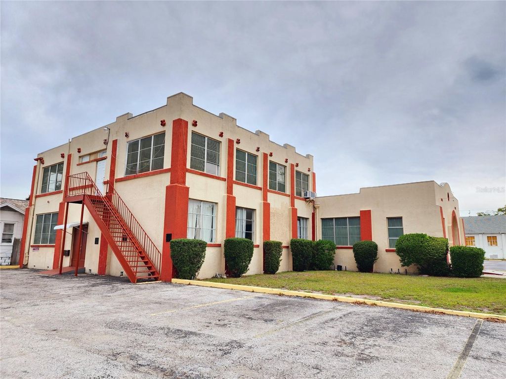 Photo of 1315 9th Avenue N, St Petersburg, FL 33705 (MLS # U8233848)