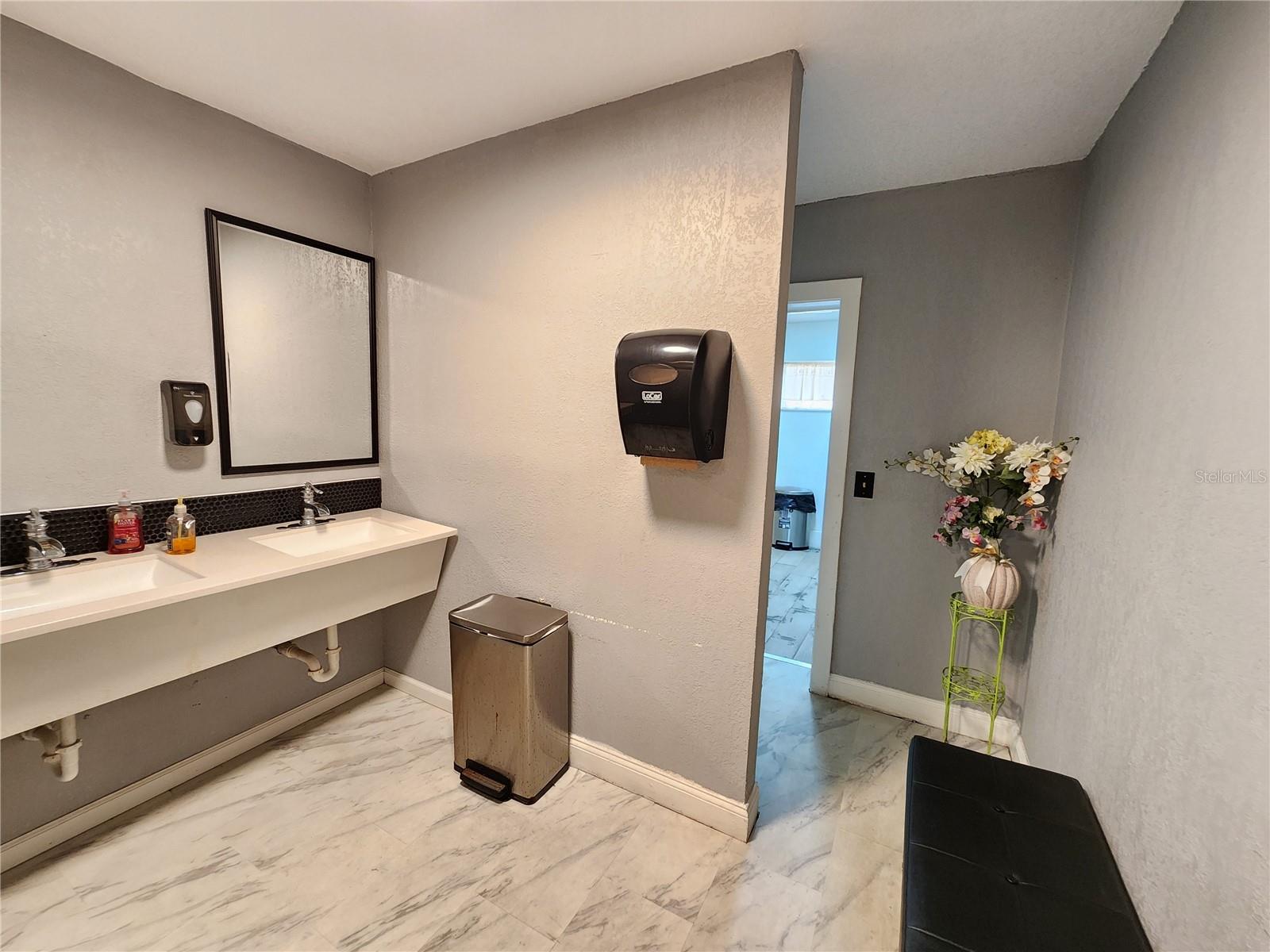 EDINA GARDEN OF EDEN - Commercial Sale