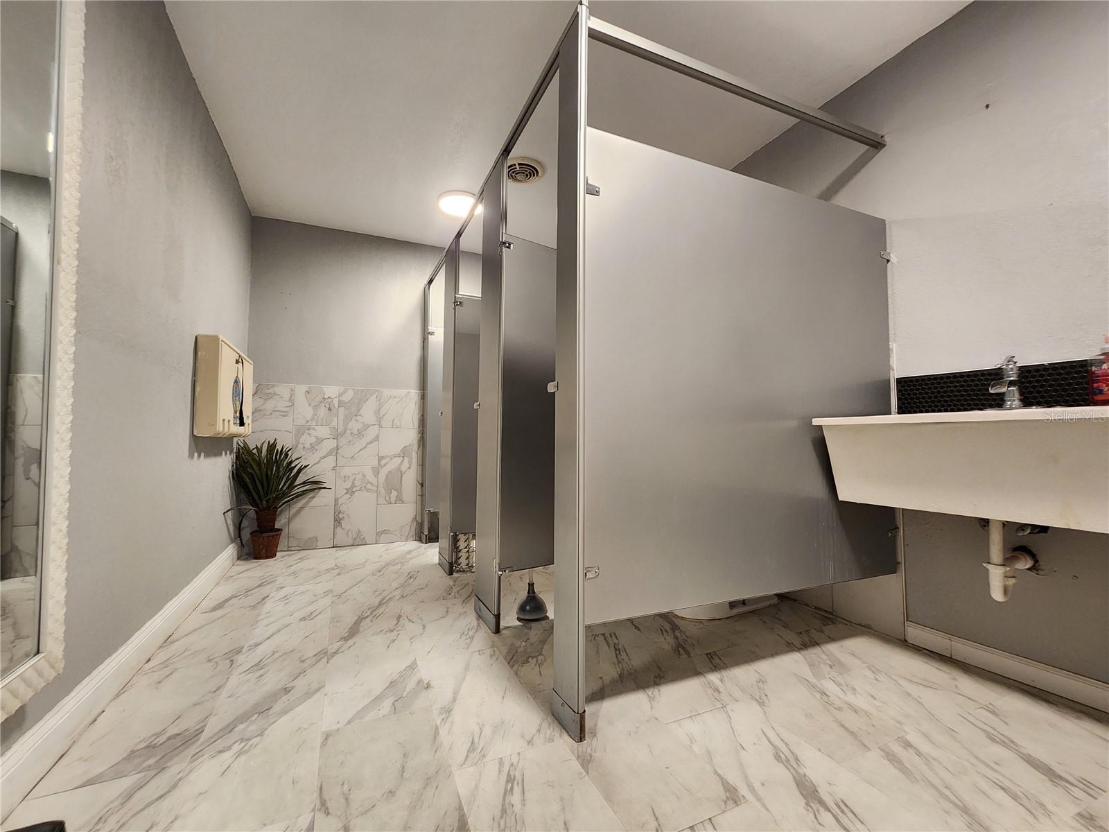 EDINA GARDEN OF EDEN - Commercial Sale