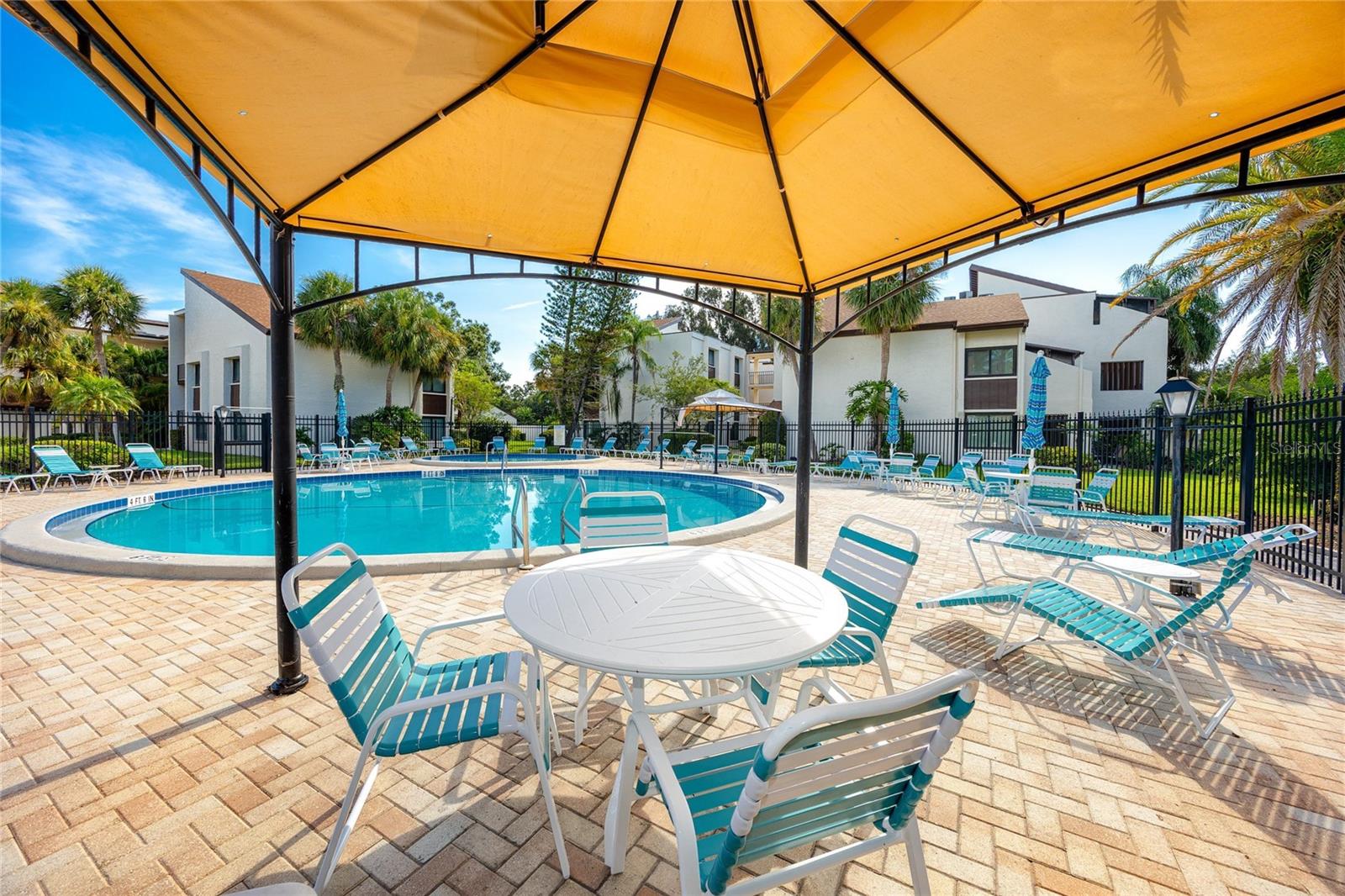 CHATEAU BELLEAIR CONDO - Residential